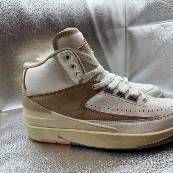 Size 9 Nike Air Jordan 2 Womens Retro Sail Desert Sunset Sneaker DX4400-118 - Picture 2 of 10